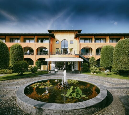 Ecco Ascona